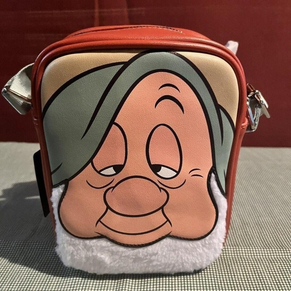 Disney Snow White and 7 Dwarfs Sleepy Dwarf Crossbody Bag NWT